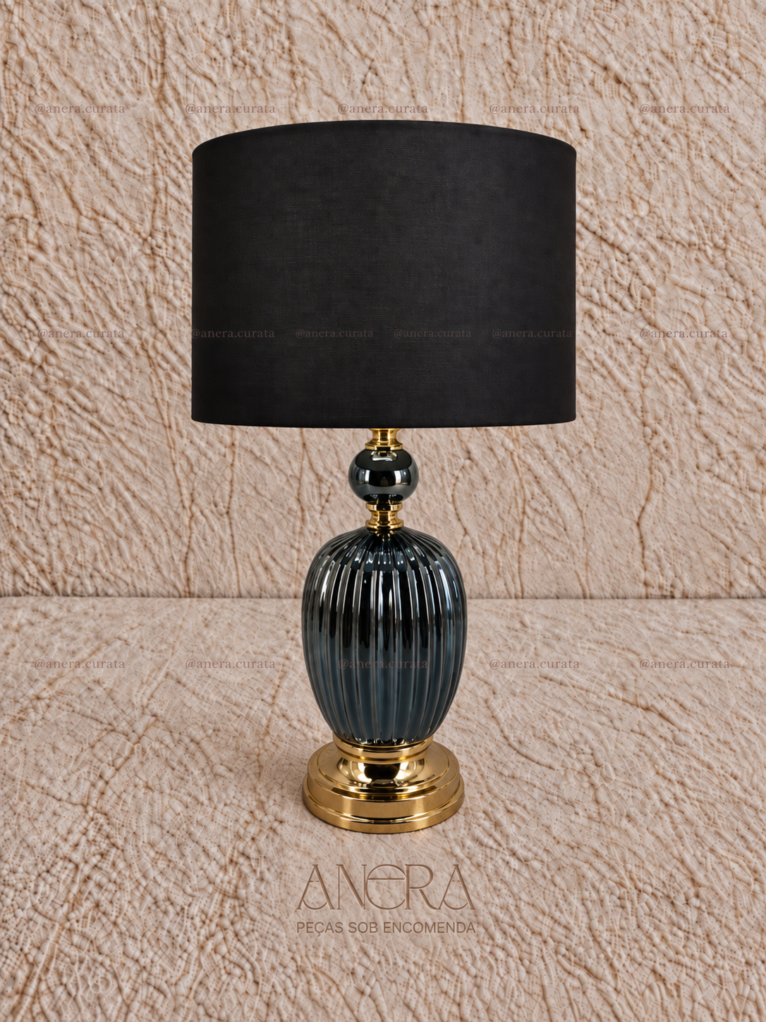 Luminária de mesa Poliarte